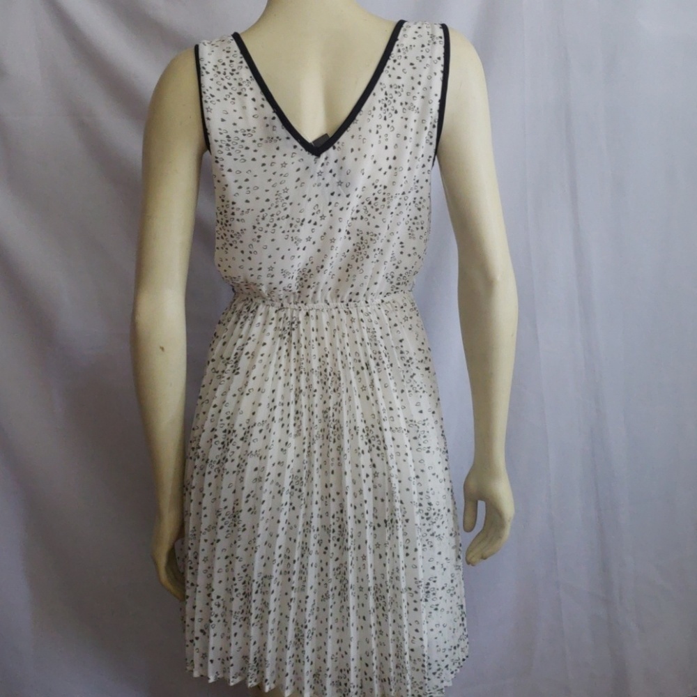 NEW GUESS WOMENS BLACK AND WHITE DRESS SZ M - Picture 3 of 8